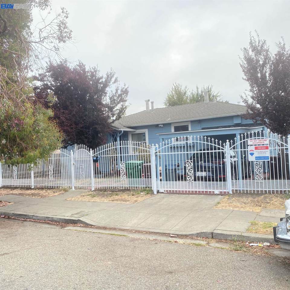 9643 Edes Ave - Photo 1