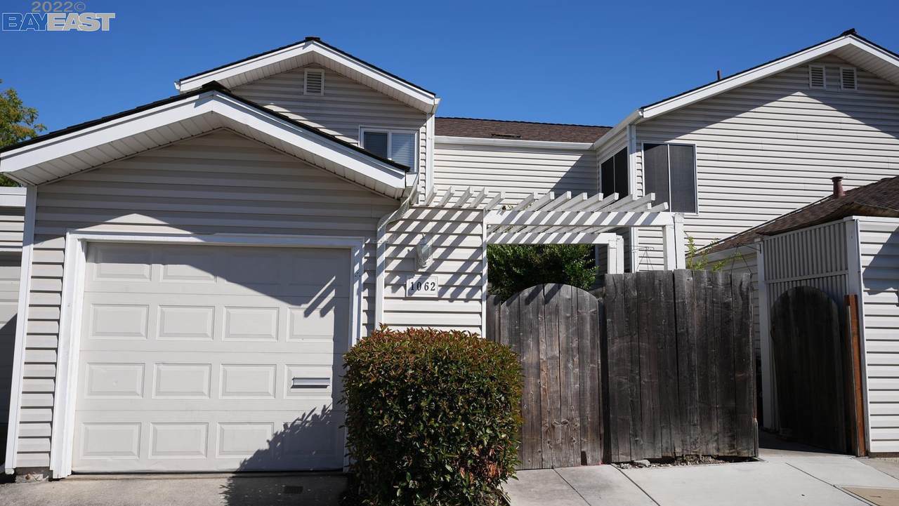 1062 Glenn Cmn - Photo 1