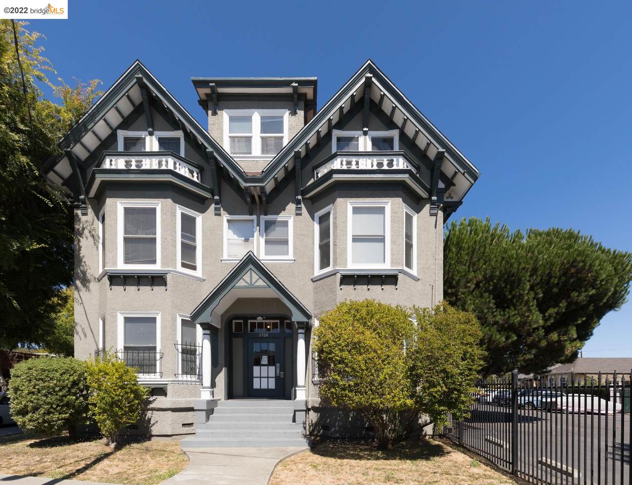 5928 Telegraph Ave - Photo 1