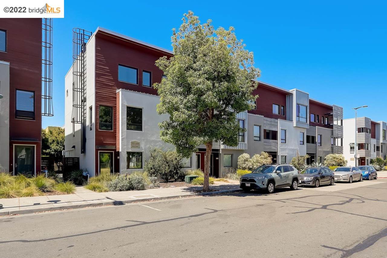 1221 Wood St - Photo 1