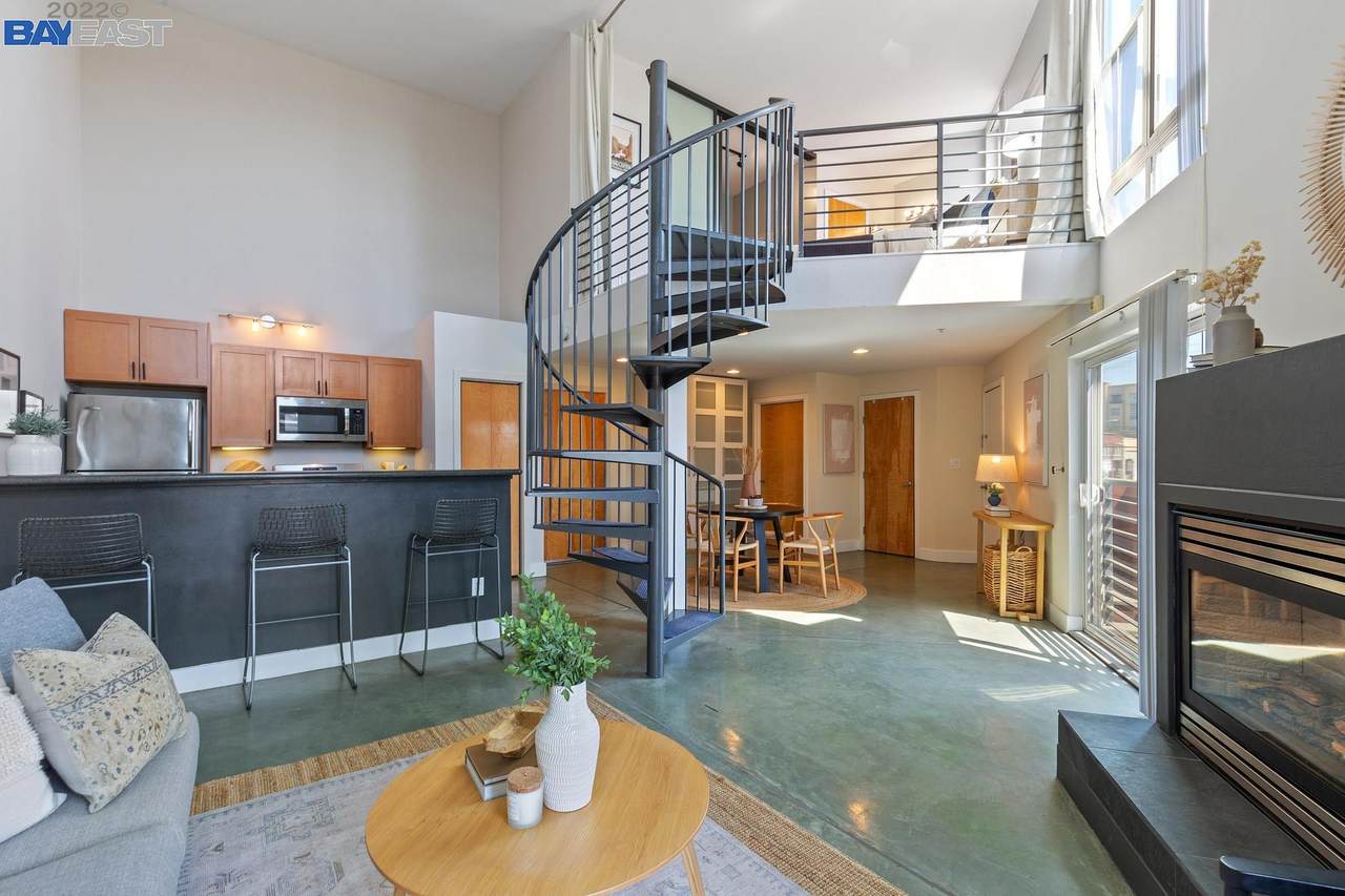675 8Th St 8 - Photo 1