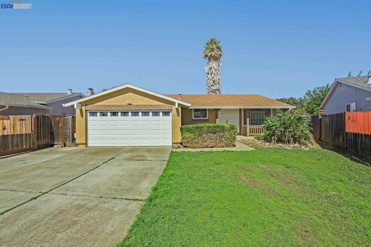 32512 Shiela Ct - Photo 1