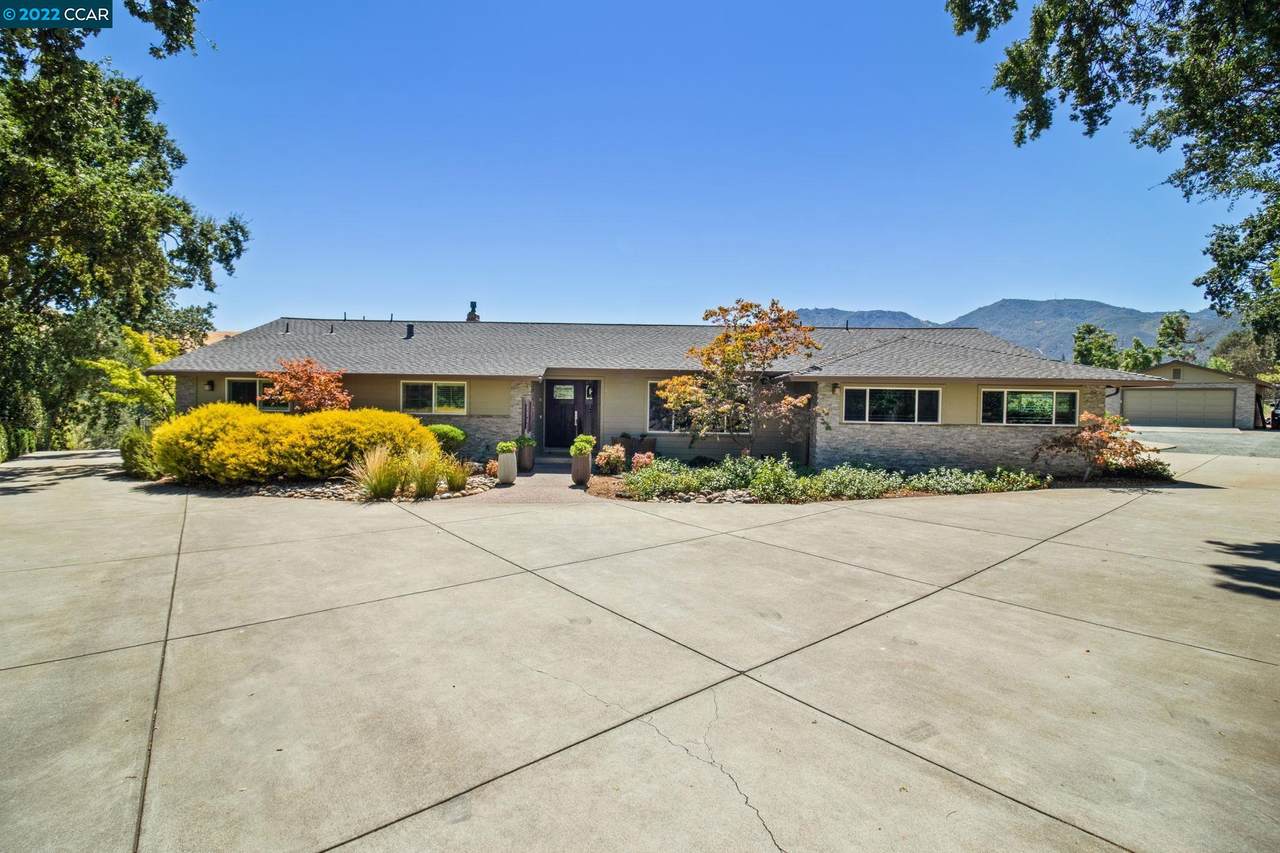 5900 High St - Photo 1