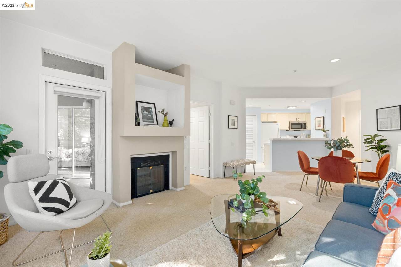 320 Caldecott Ln 207 - Photo 1
