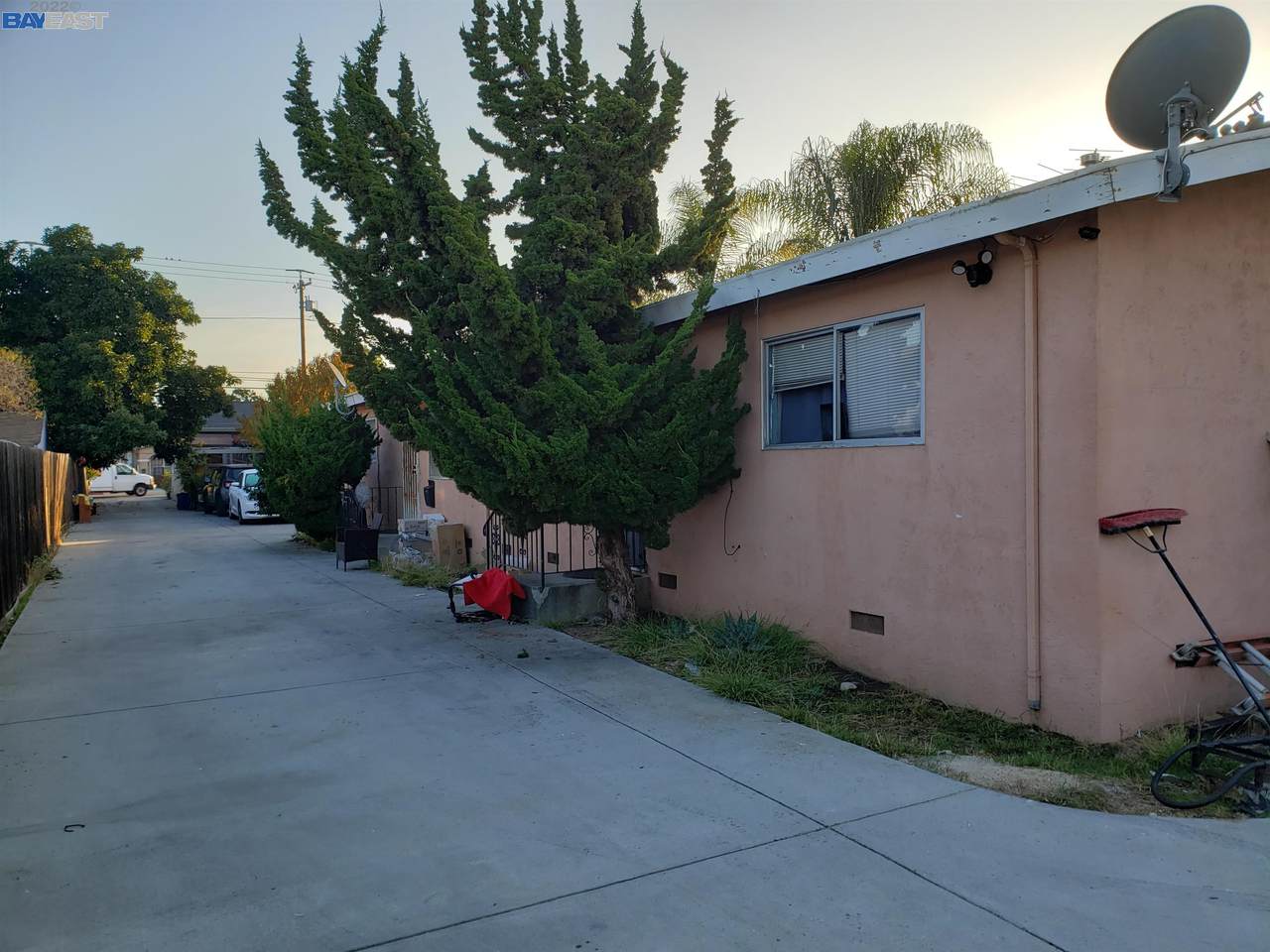 21573 Meekland Ave - Photo 1