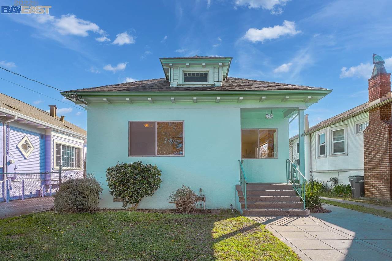 1614 37Th Ave - Photo 1