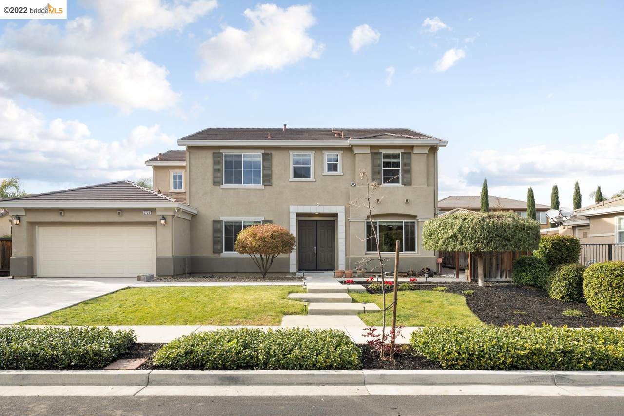 2121 Henry Hart Dr - Photo 1