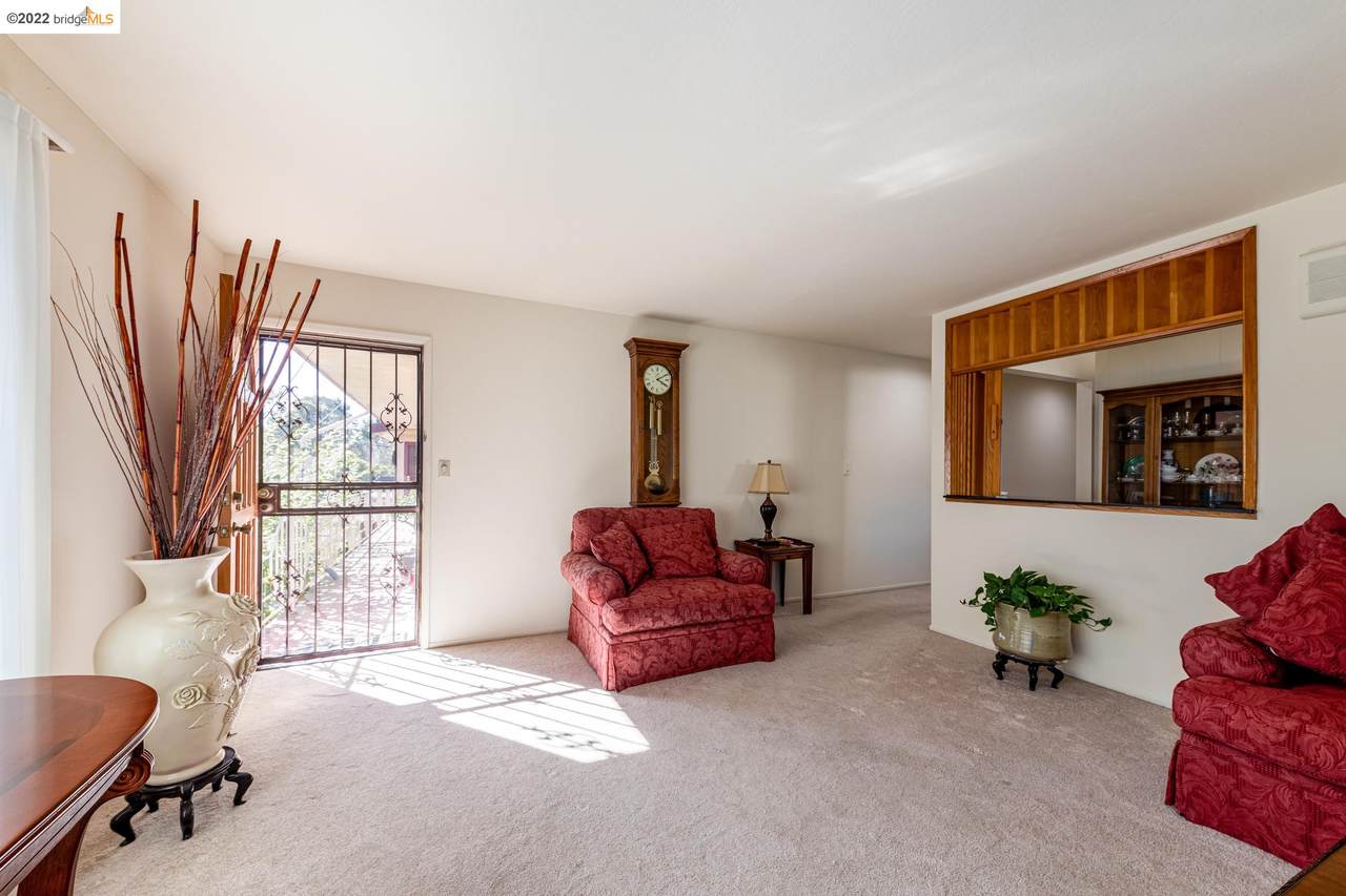 3489 Midvale Ave 1 - Photo 1