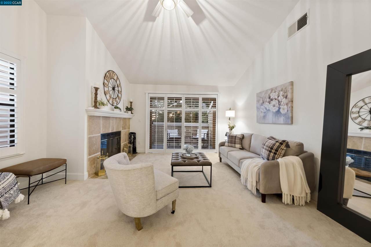 230 Eastridge Dr - Photo 1