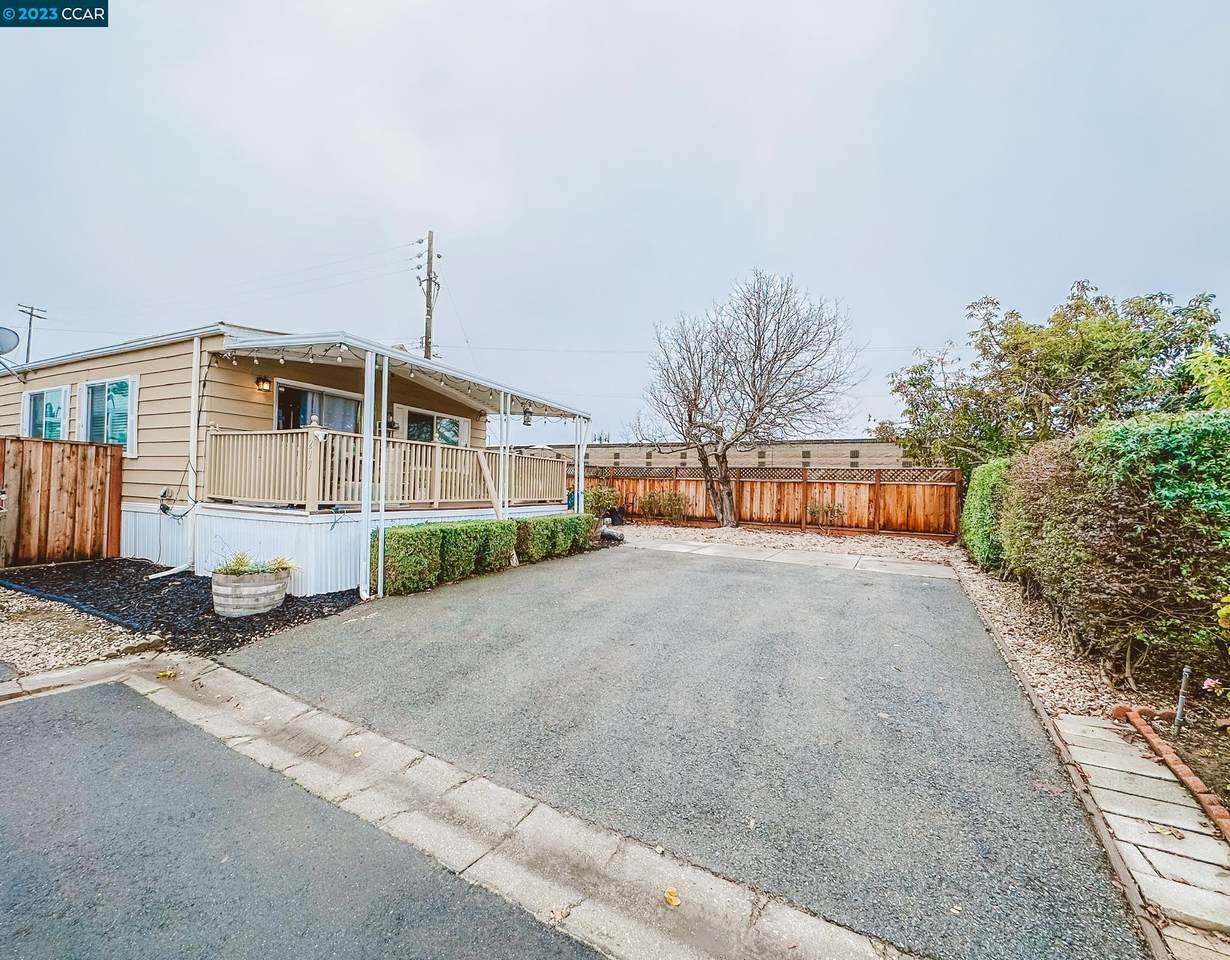 299 Safari Way 212 - Photo 1
