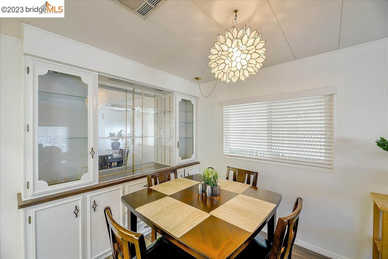 275 Burnett Ave 147 - Photo 1
