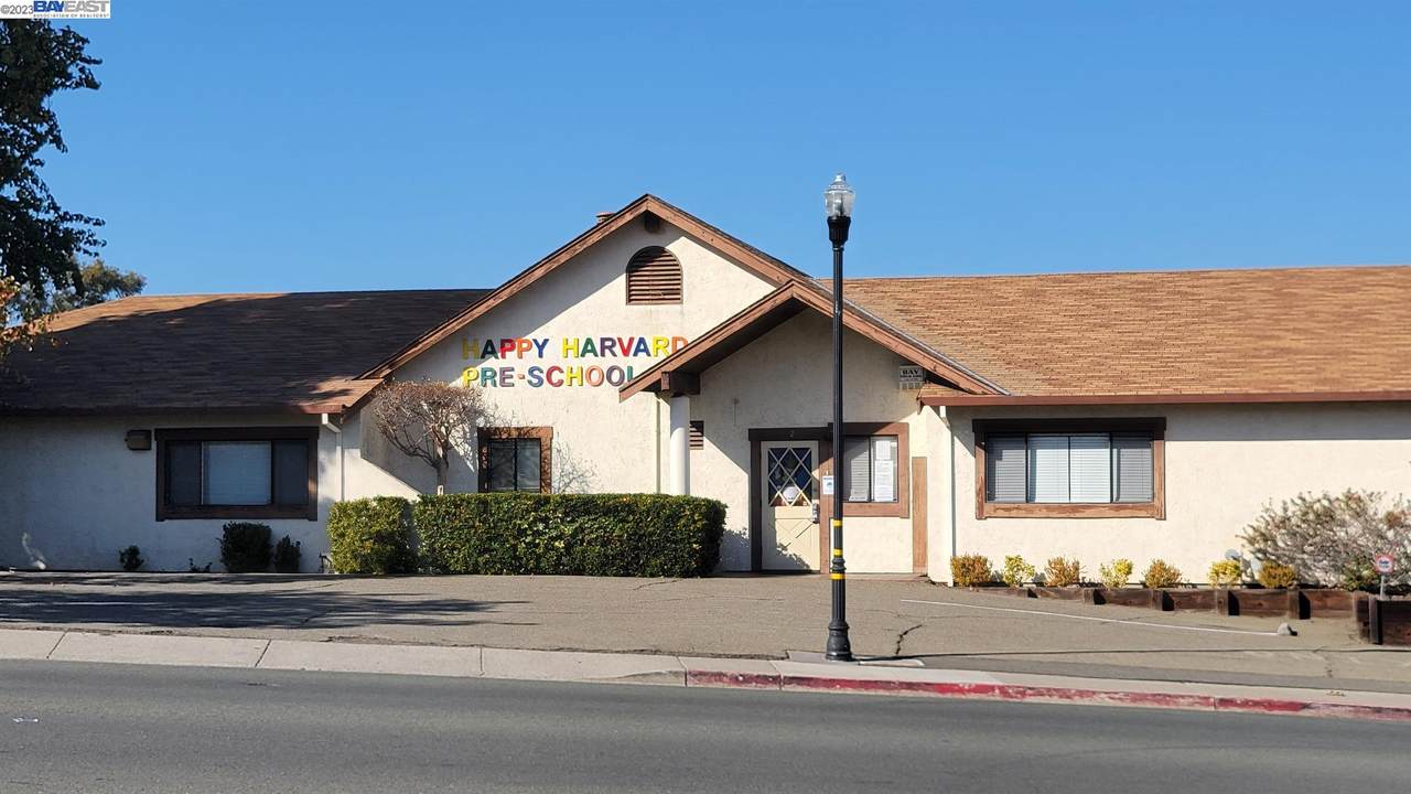 1702 Pheasant Dr - Photo 1