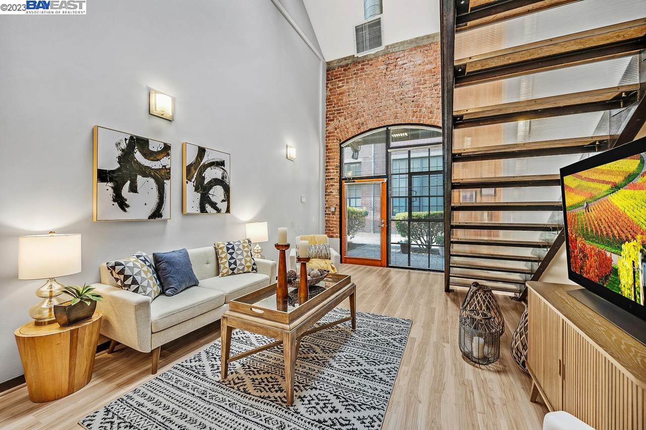 425 11Th Street #4 - Photo 1