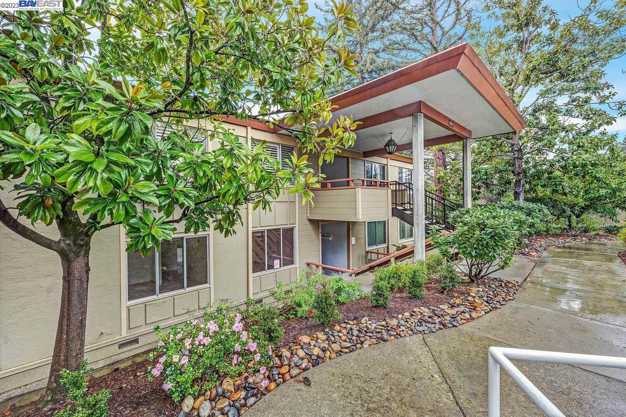 1208 Skycrest 7 - Photo 1