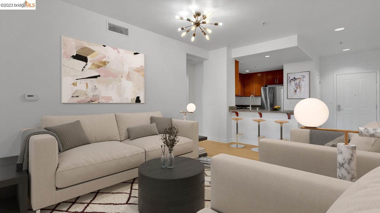 423 7th St 406 - Photo 1