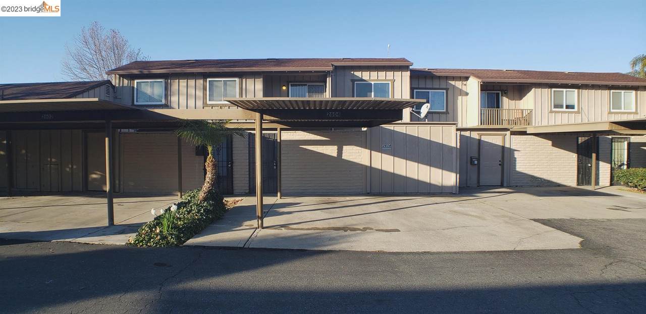 2604 Fairmont Ln - Photo 1
