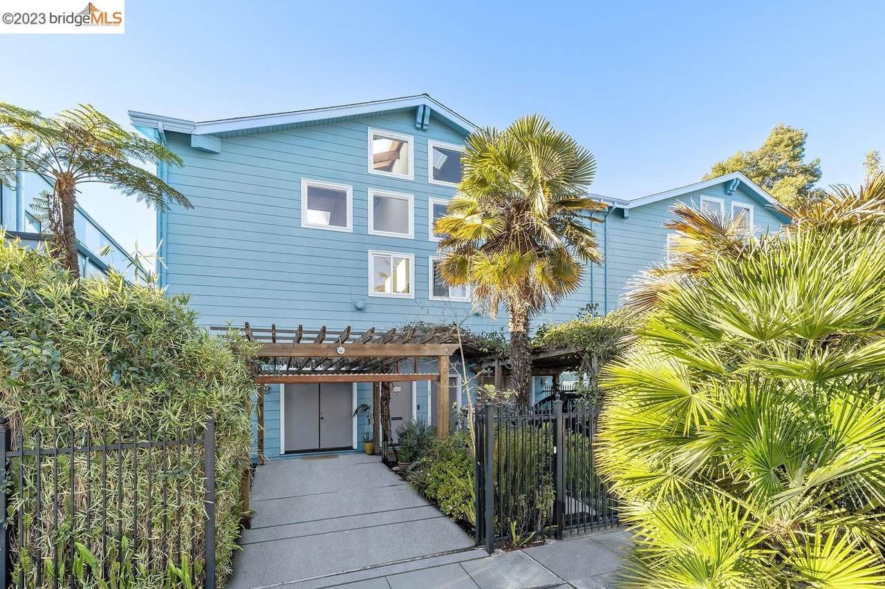 345 Lewis St - Photo 1