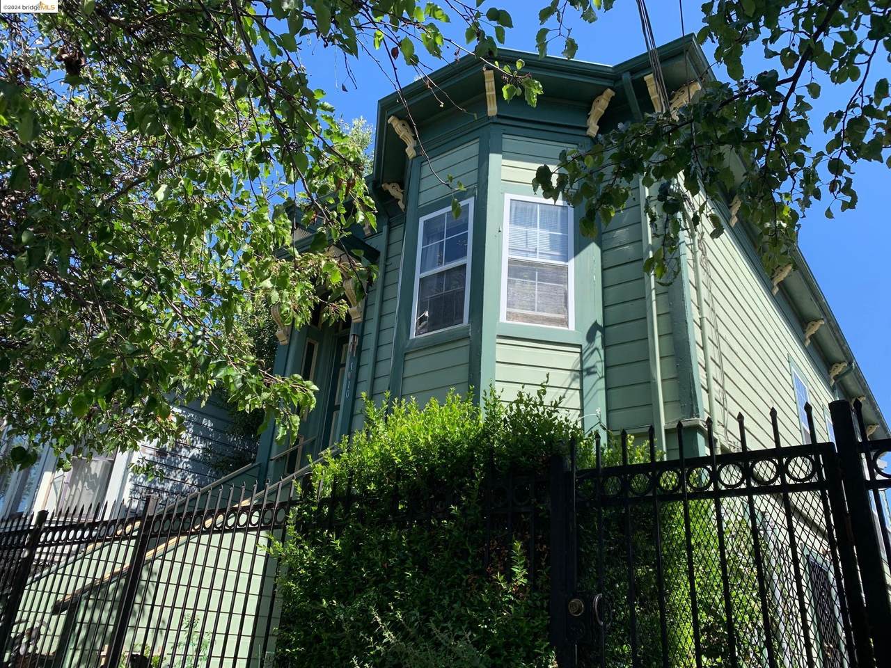 1412 10th Street - Photo 1