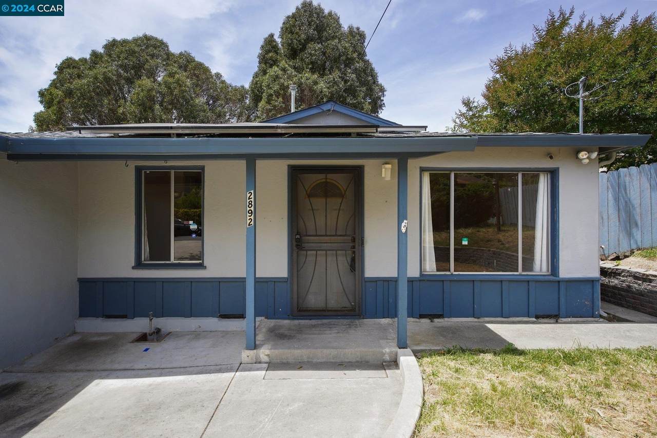 2892 Ruff Ave - Photo 1