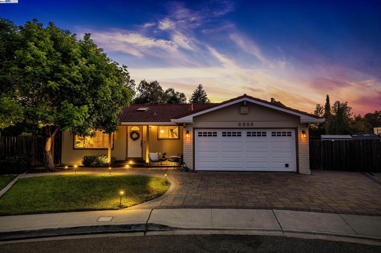 6896 Heath Ct - Photo 1