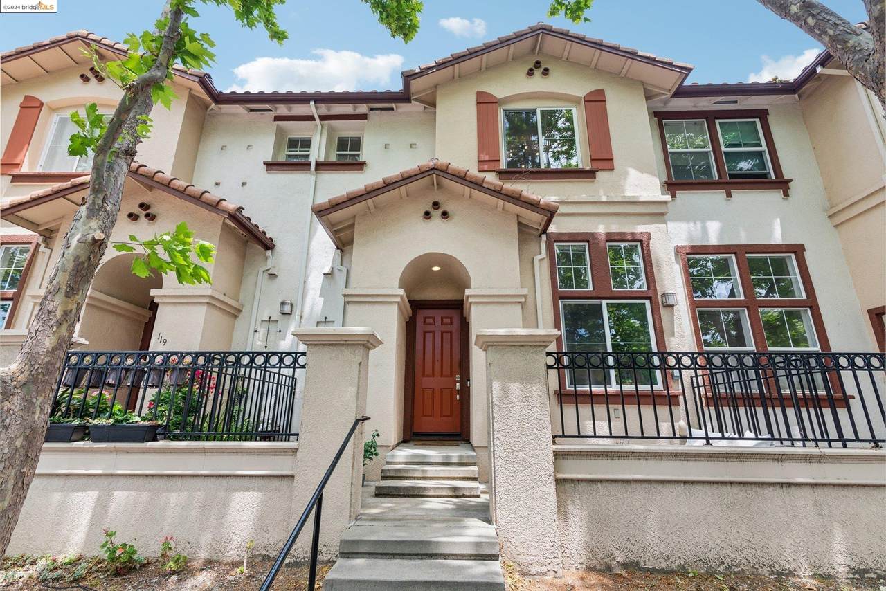 121 Santa Ana St - Photo 1