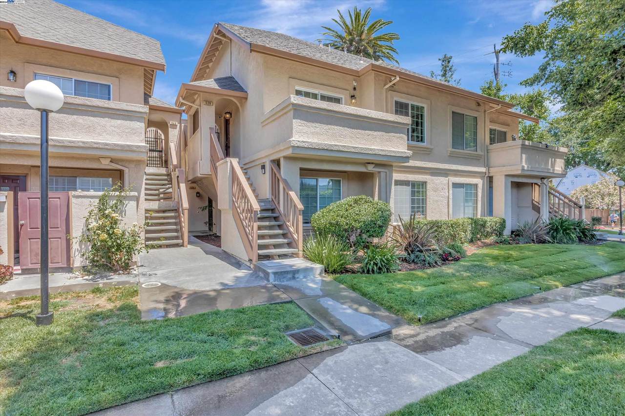 529 Rose Ave - Photo 1