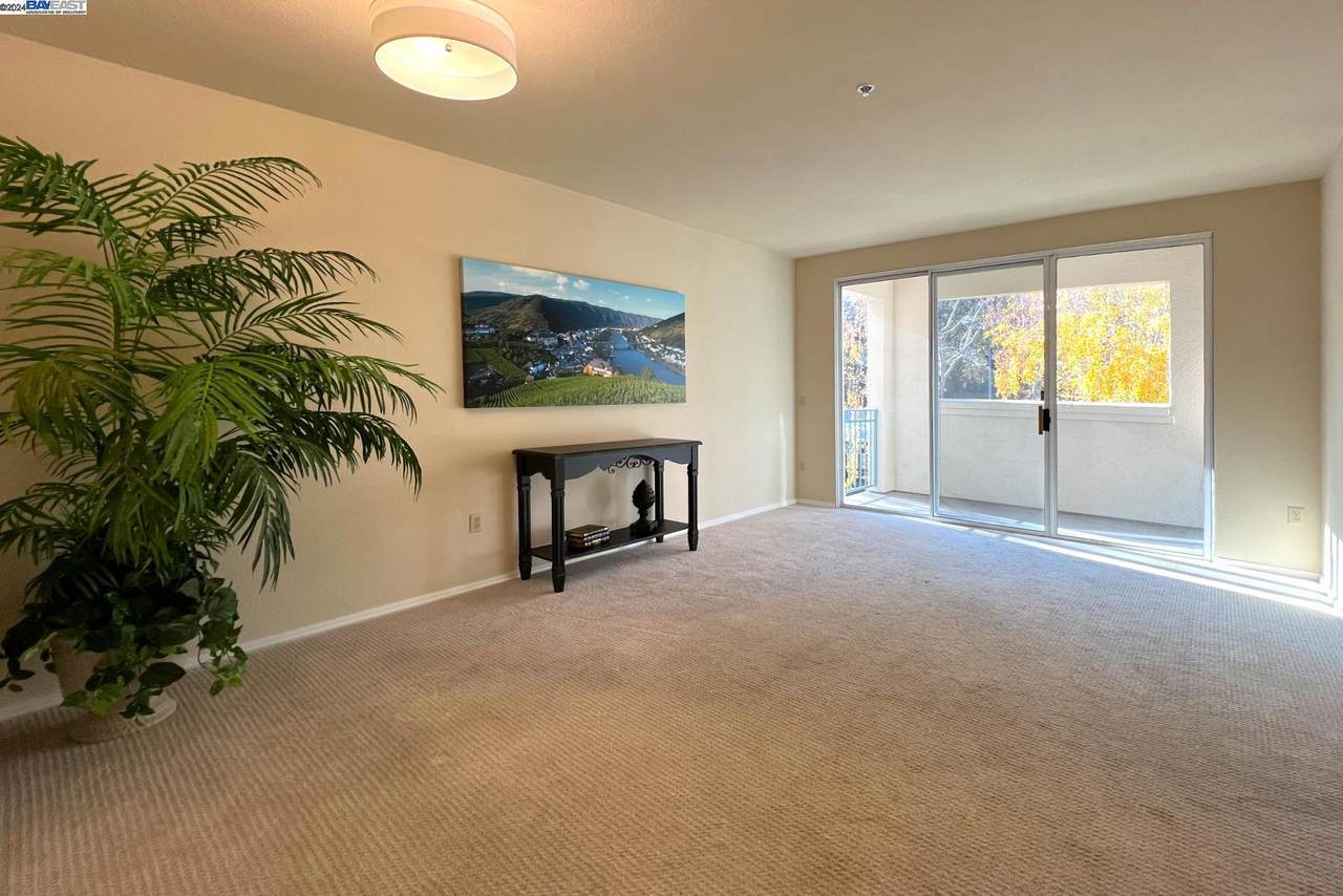 1860 Tice Creek Dr 1250 - Photo 1
