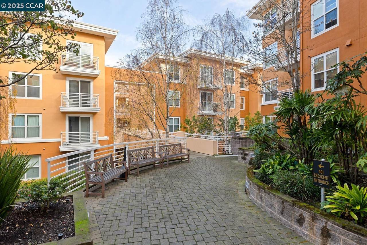 401 Crescent Ct 4206 - Photo 1