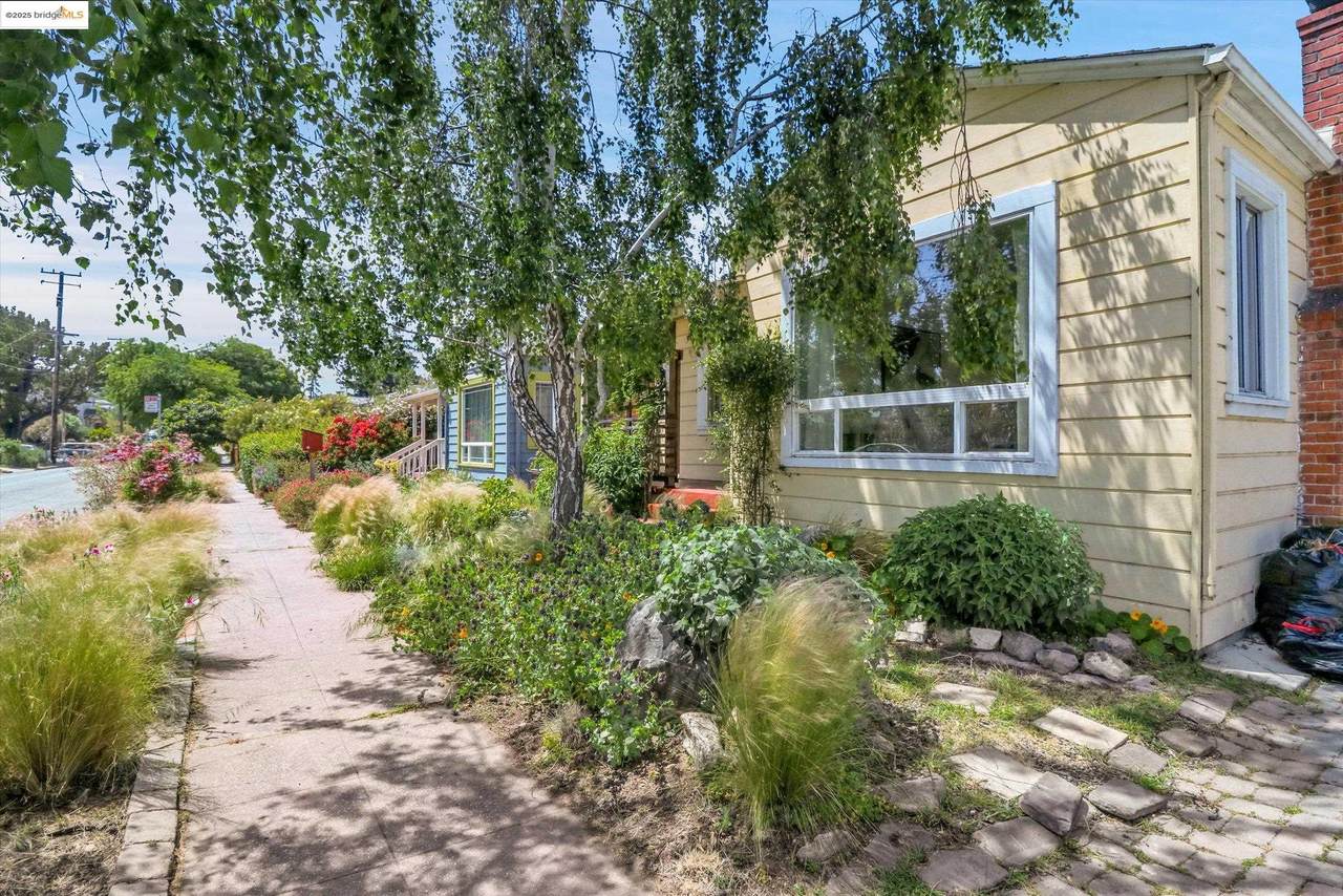 6115 Santa Cruz Ave - Photo 1