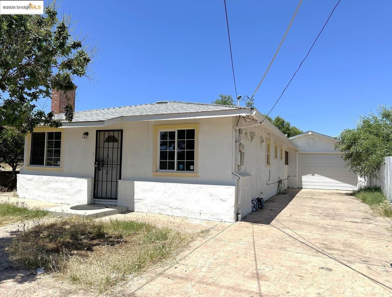 2233 Edison Ave - Photo 1