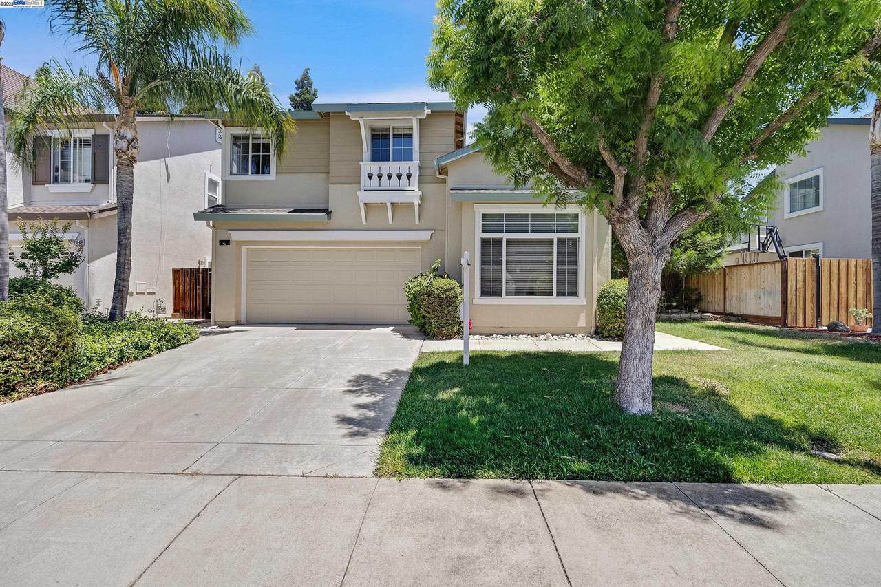 2662 Pyramid Dr - Photo 1