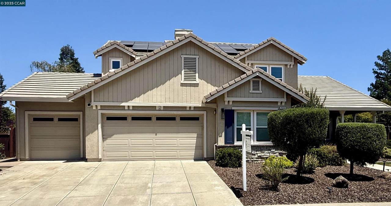 2534 Tapestry Dr - Photo 1