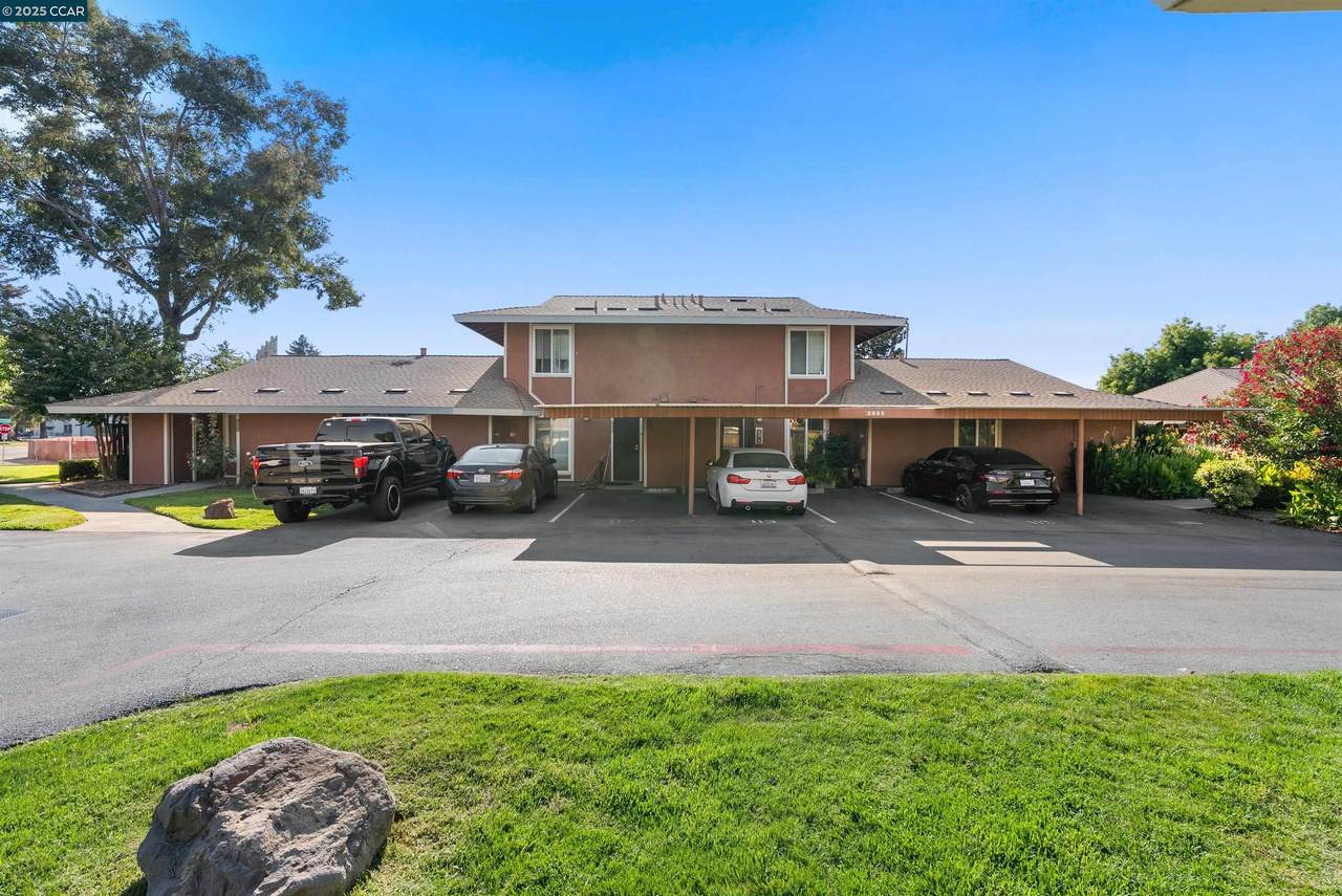 2005 Olivera Rd C - Photo 1