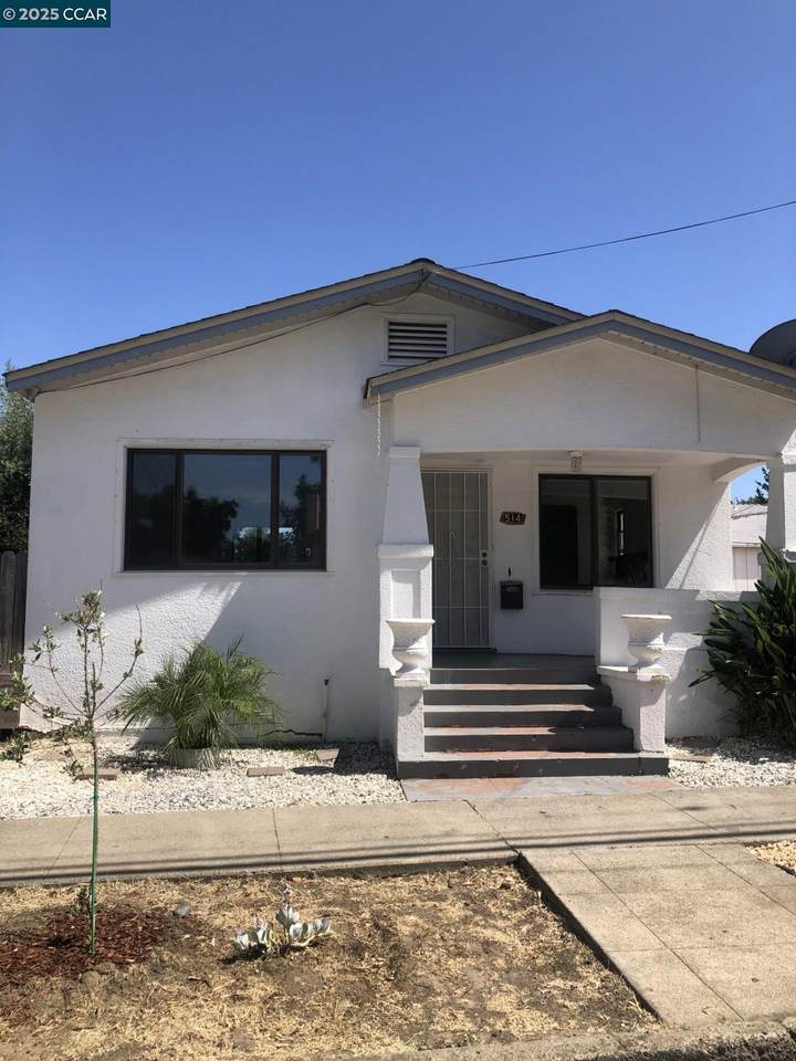 514 Soto Street - Photo 1