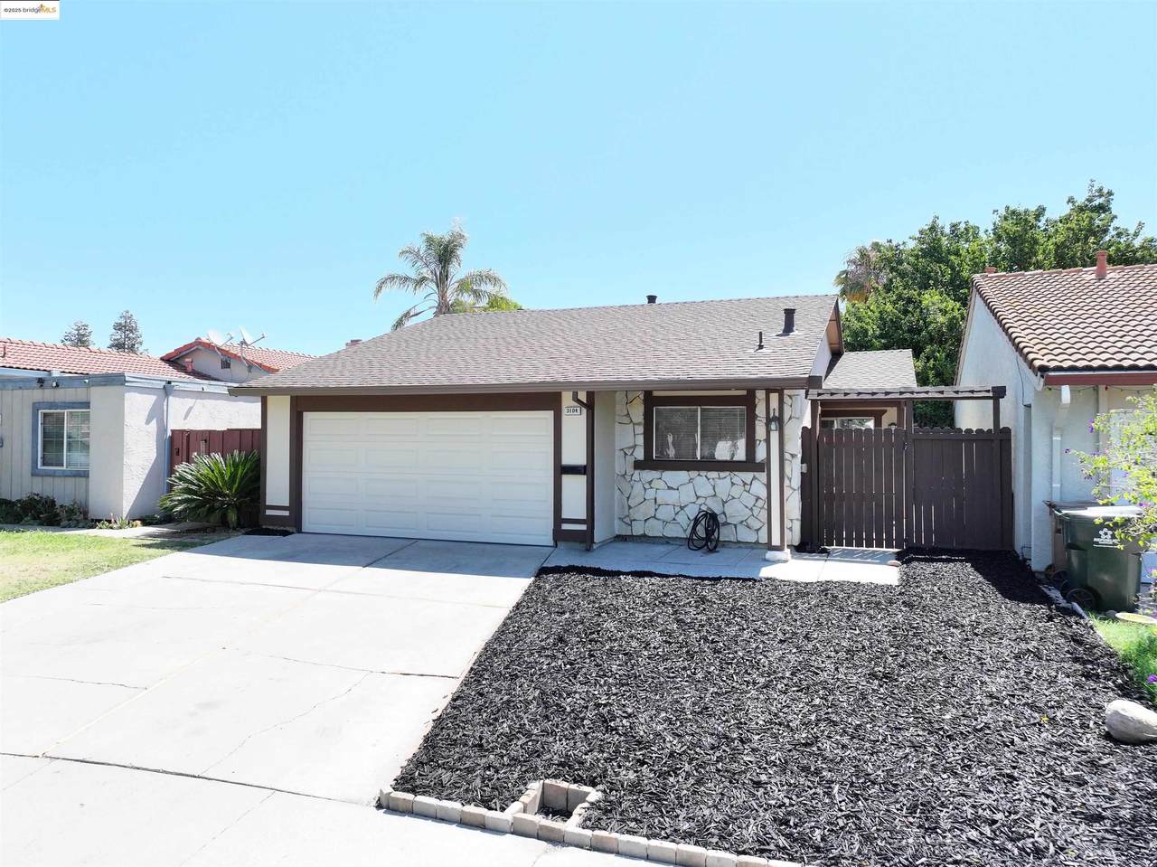 3104 Cedar Ct - Photo 1