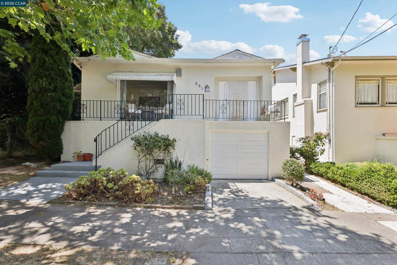 661 Brookwood Pl - Photo 1