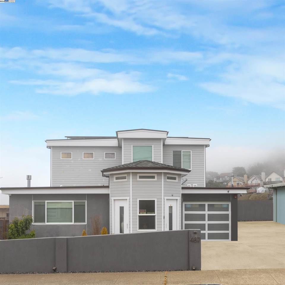 487 Manor Dr - Photo 1