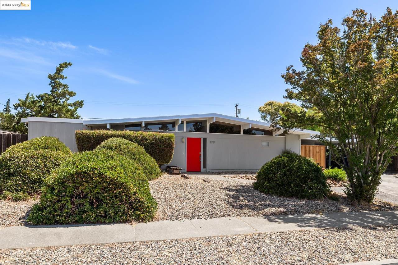 3731 Merridan Dr - Photo 1
