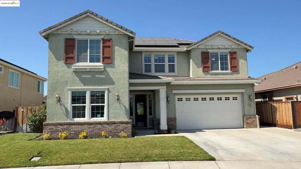 8491 Pinehollow Cir - Photo 1