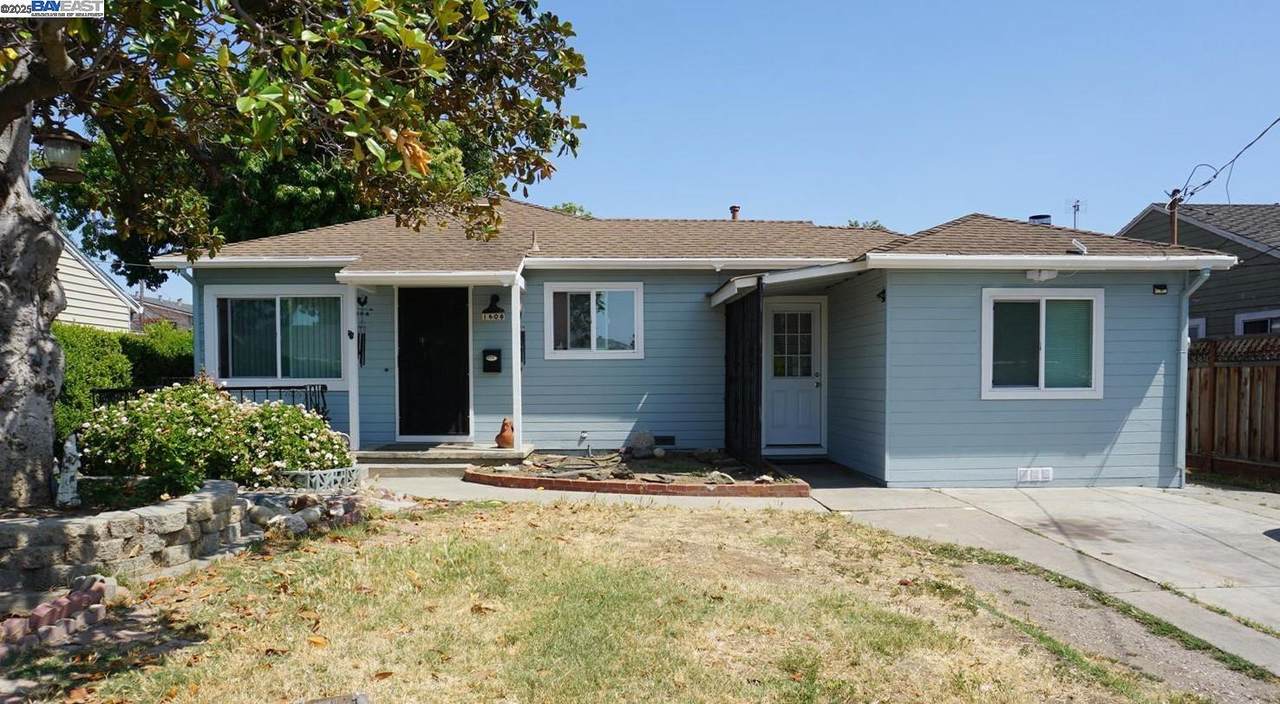 1608 Virginia Place - Photo 1