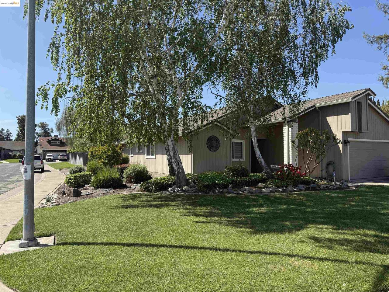 1006 Shadow Creek Dr - Photo 1