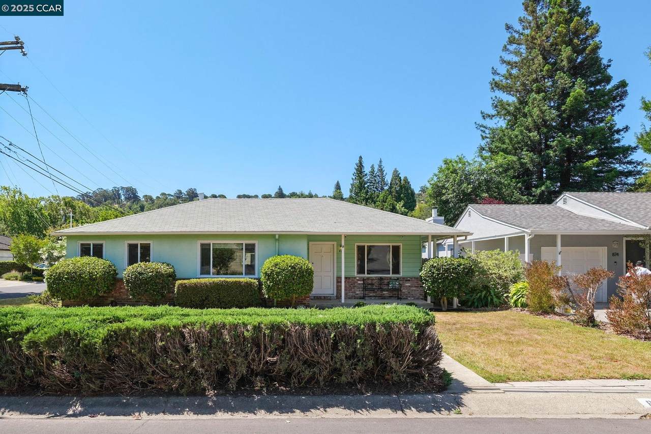 884 Juanita Dr - Photo 1