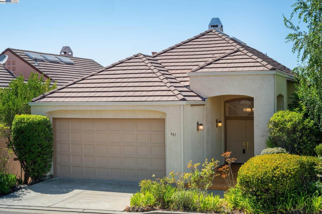 447 Donner Way - Photo 1