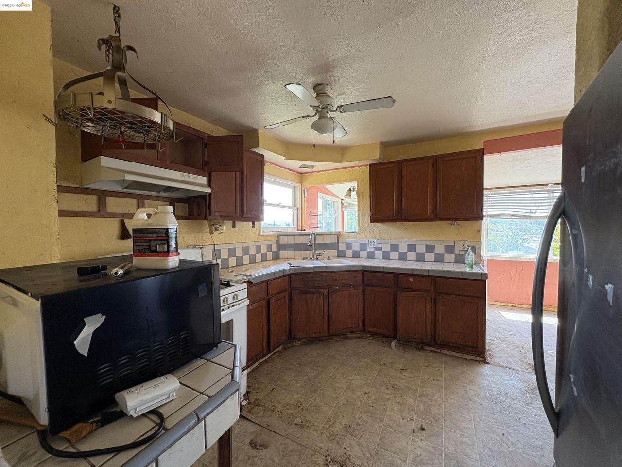 8647 Thermal St - Photo 1