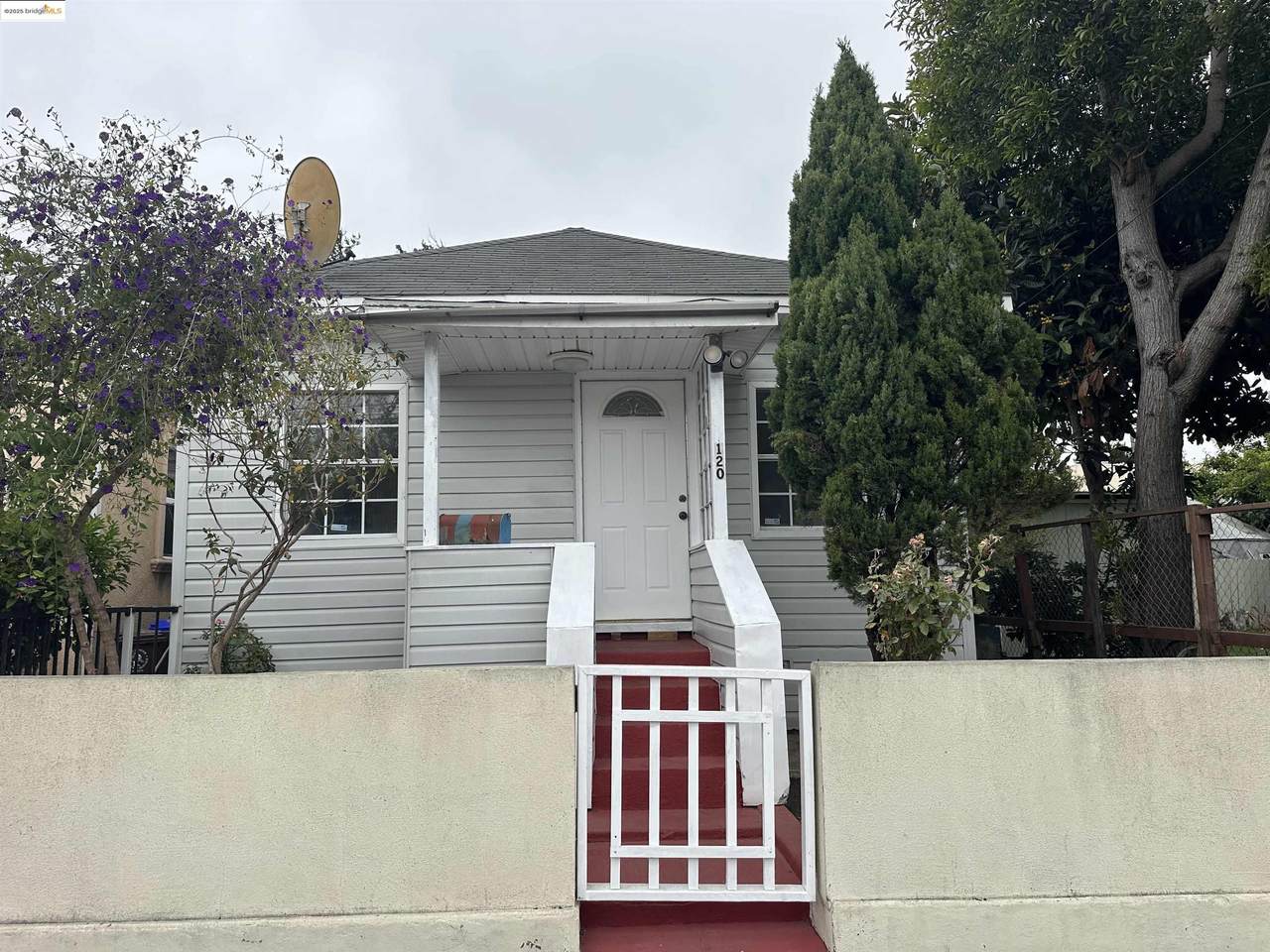 120 16Th St - Photo 1