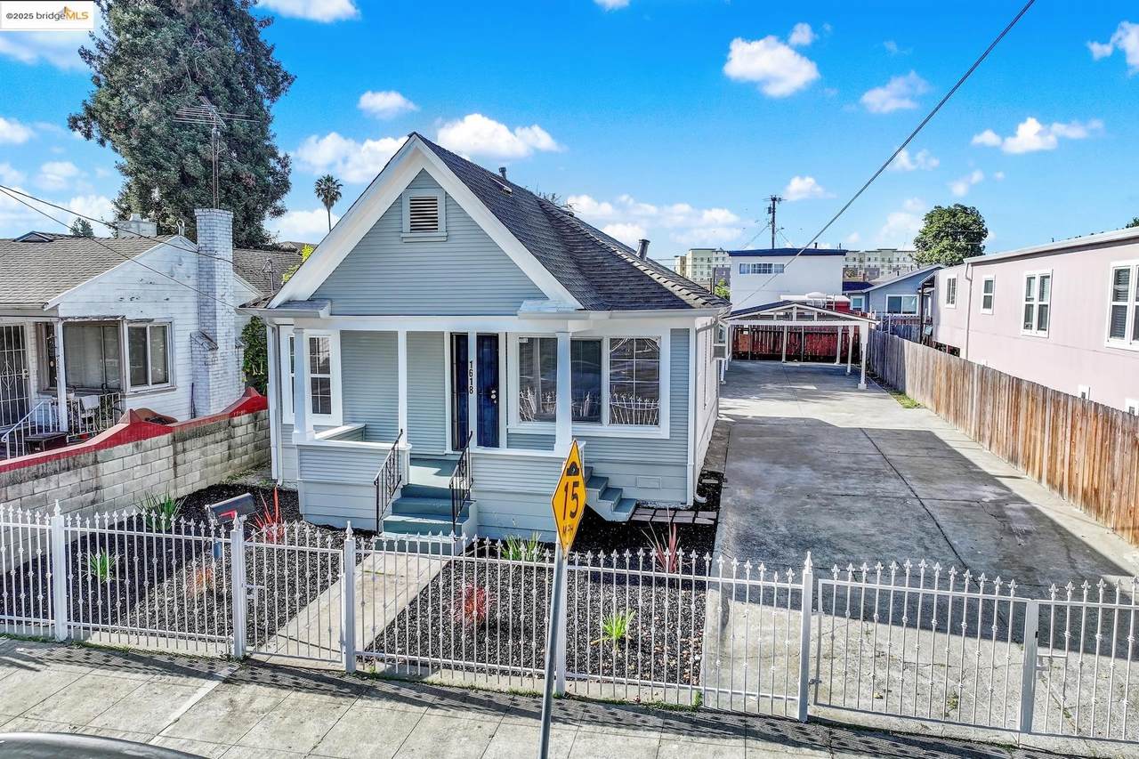 1618 100Th Ave - Photo 1
