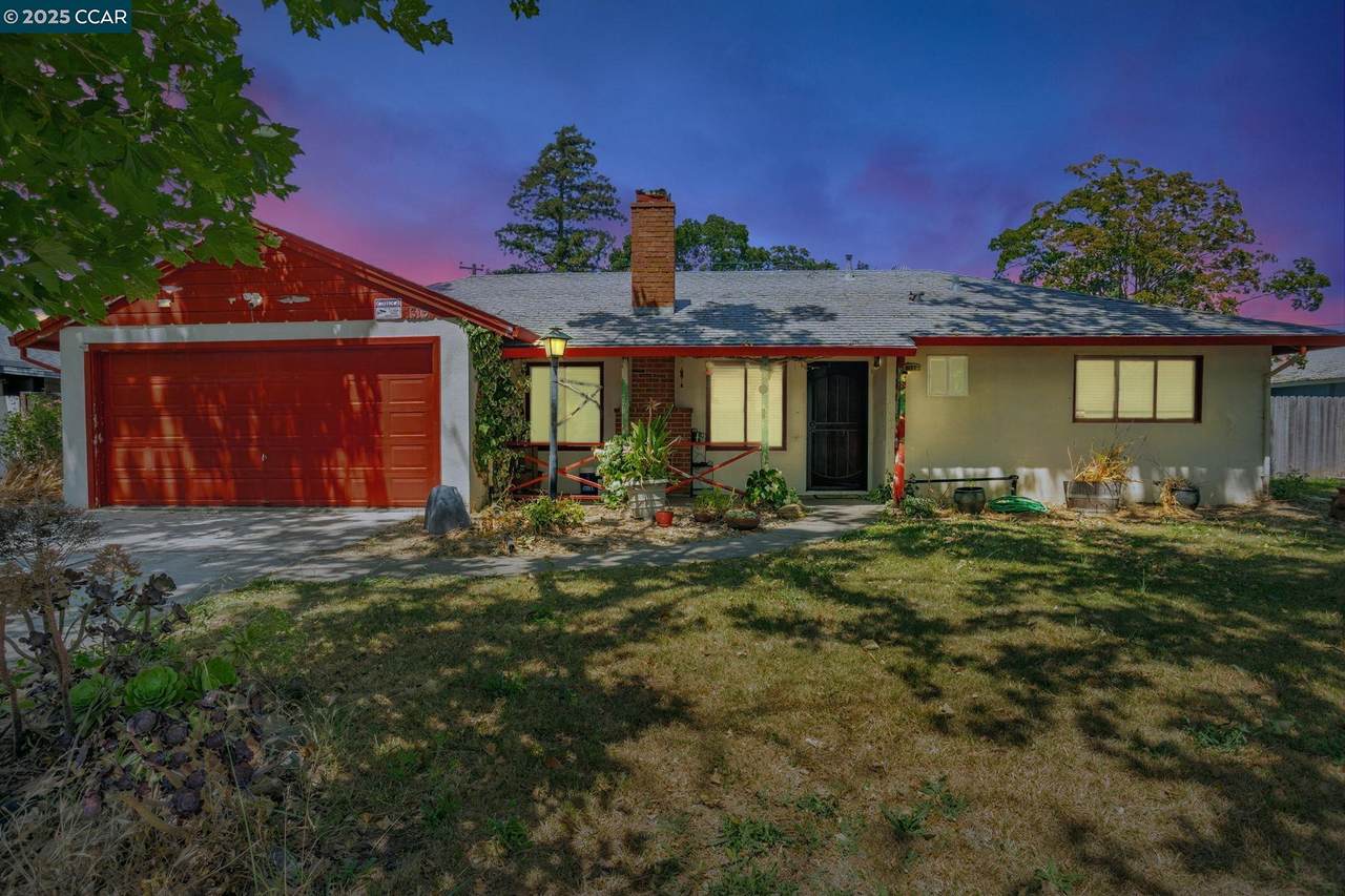 1316 Lincoln St - Photo 1