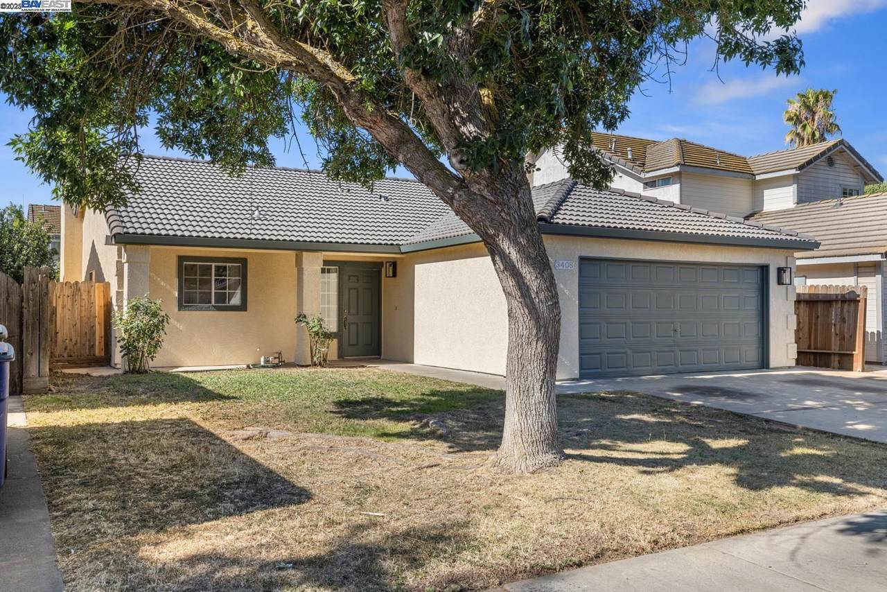 3408 Jamestown Dr - Photo 1