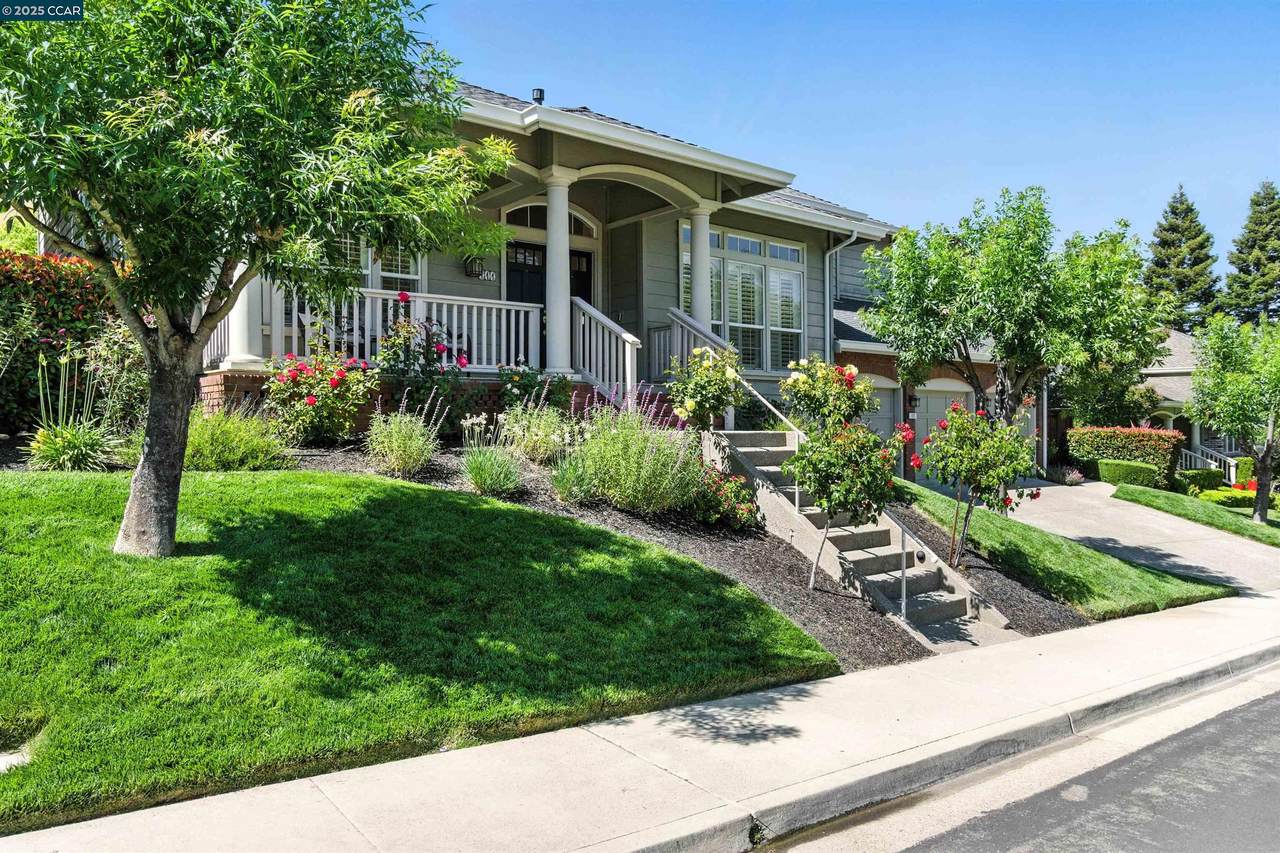 111 Leafield Road - Photo 1