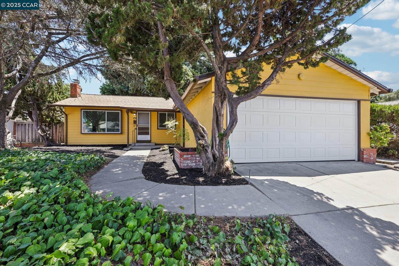 2344 Shannon Ave - Photo 1